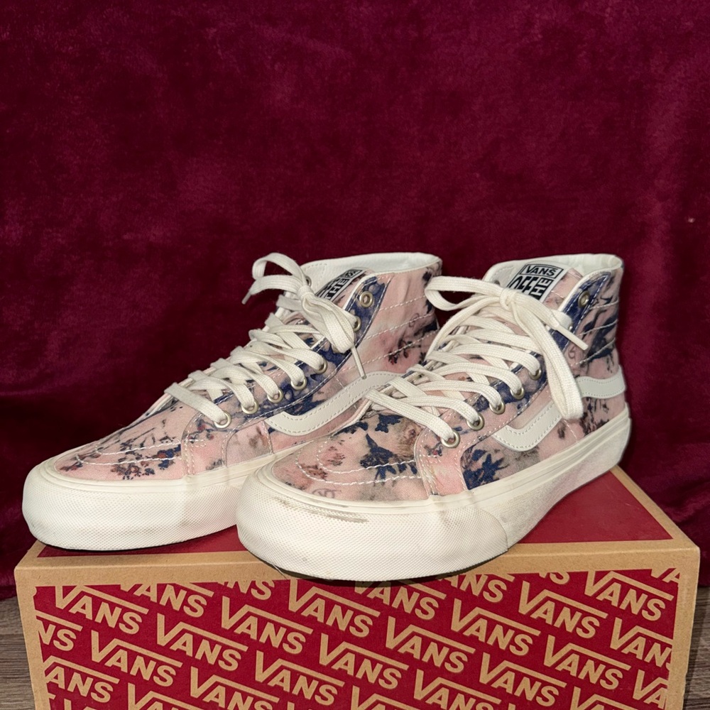 Vans Pink and Navy Sneakers Classic Style